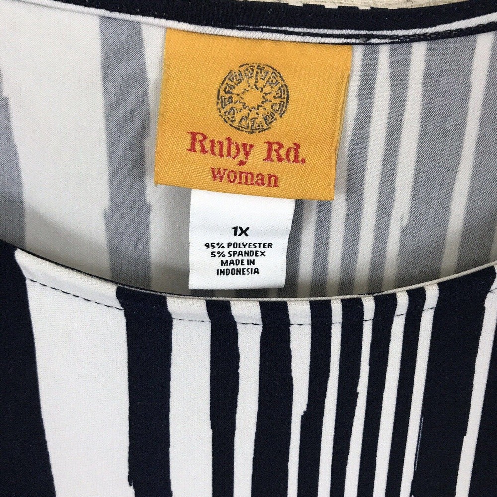 Ruby Rd. Slinky Tunic Top - Picture 6 of 6